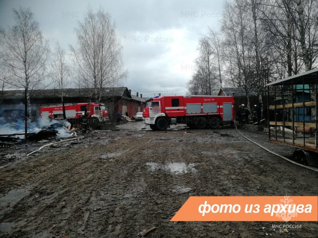 Пожарно-спасательные подразделения Ленинградской области ликвидировали пожар в Волховском районе